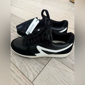 Rag & Bone Retro Court Sneakers
Leather & Suede